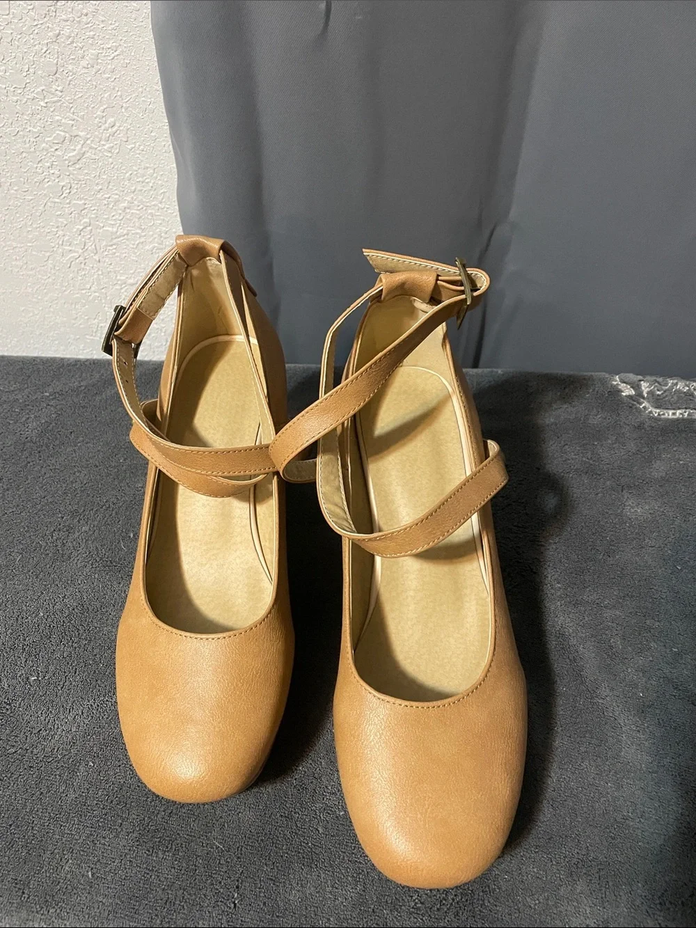 N/A elegant tan